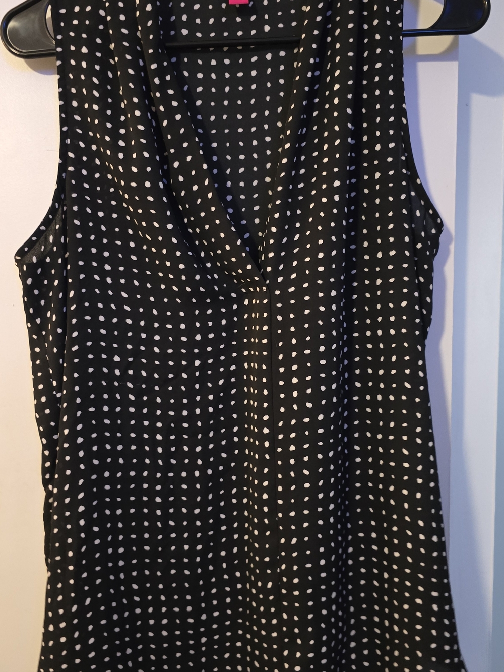 Vince Camuto Black and White Sleeveless V-Neck Polka Dot Top